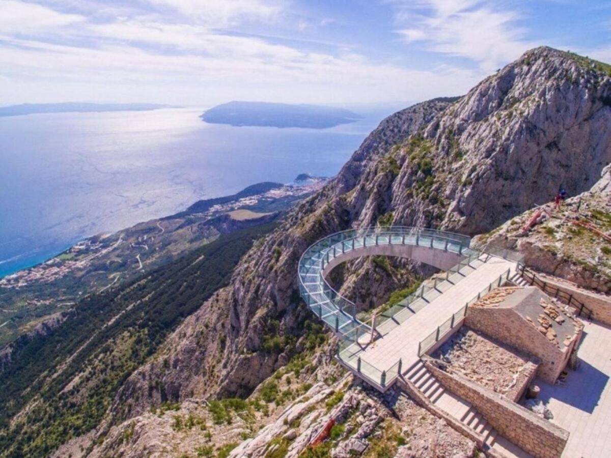 Navis Sea View Apartment With Pool Makarska Exterior photo