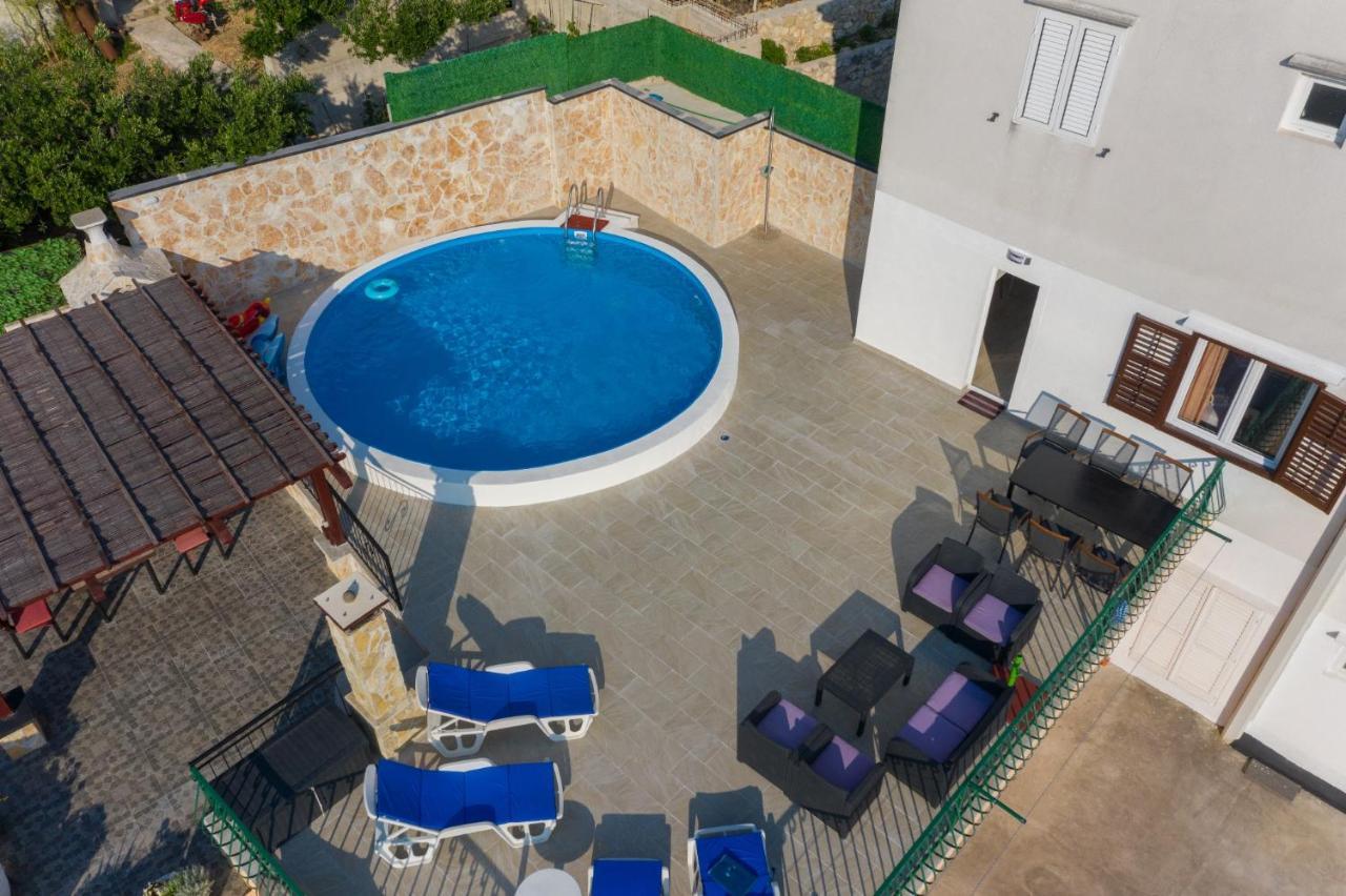 Navis Sea View Apartment With Pool Makarska Exterior photo